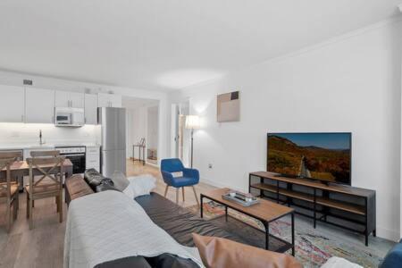 2Br 3Ba Ocean Front Condo On The Boardwalk Cozysuites 애틀랜틱시티 외부 사진