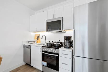 2Br 3Ba Ocean Front Condo On The Boardwalk Cozysuites 애틀랜틱시티 외부 사진