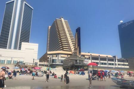 2Br 3Ba Ocean Front Condo On The Boardwalk Cozysuites 애틀랜틱시티 외부 사진